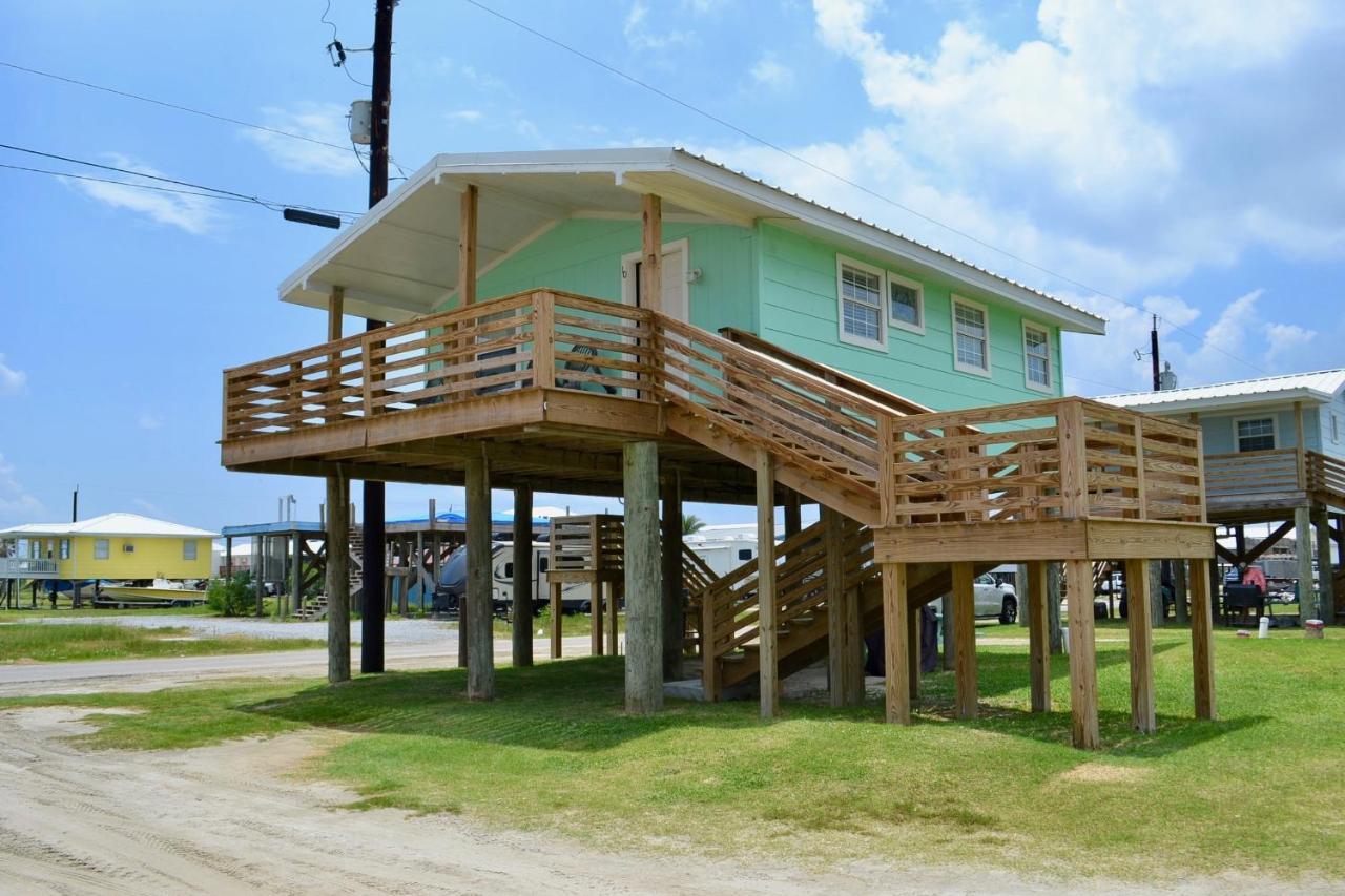Blue Dolphin And Inn