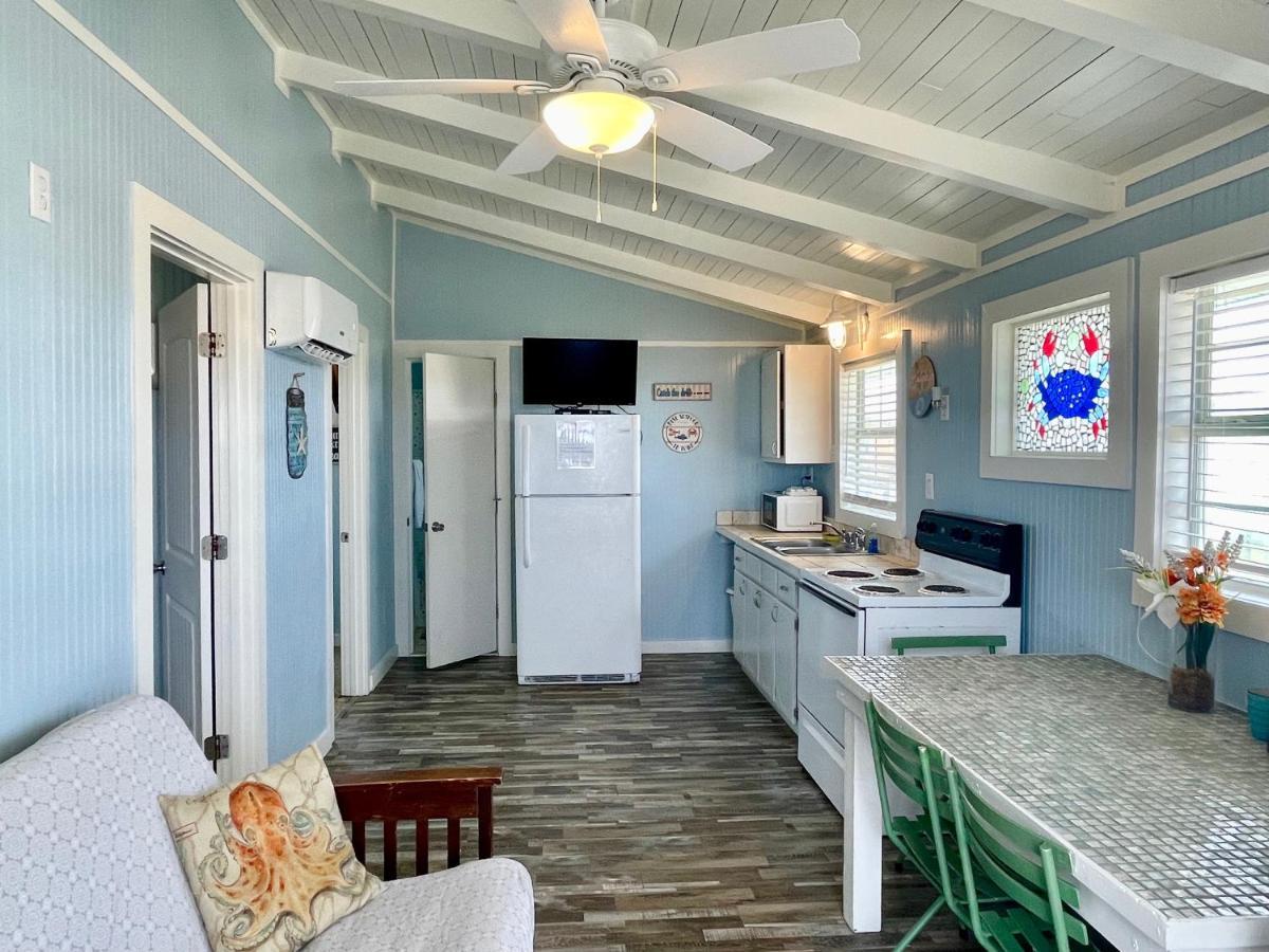 Inn Blue Dolphin And