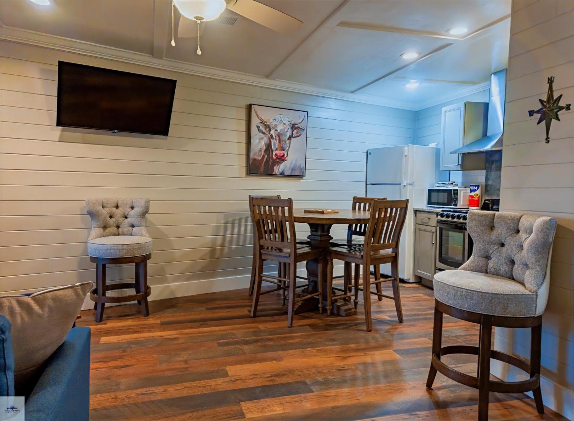 Blue Dolphin And 4* Grand Isle