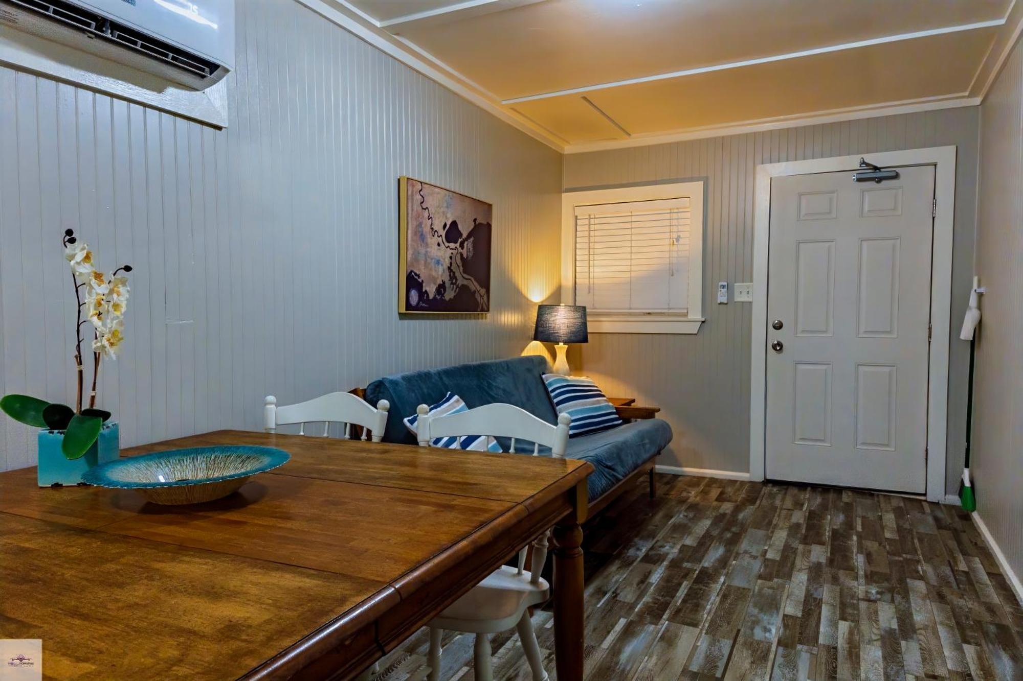 Blue Dolphin And Inn 4*