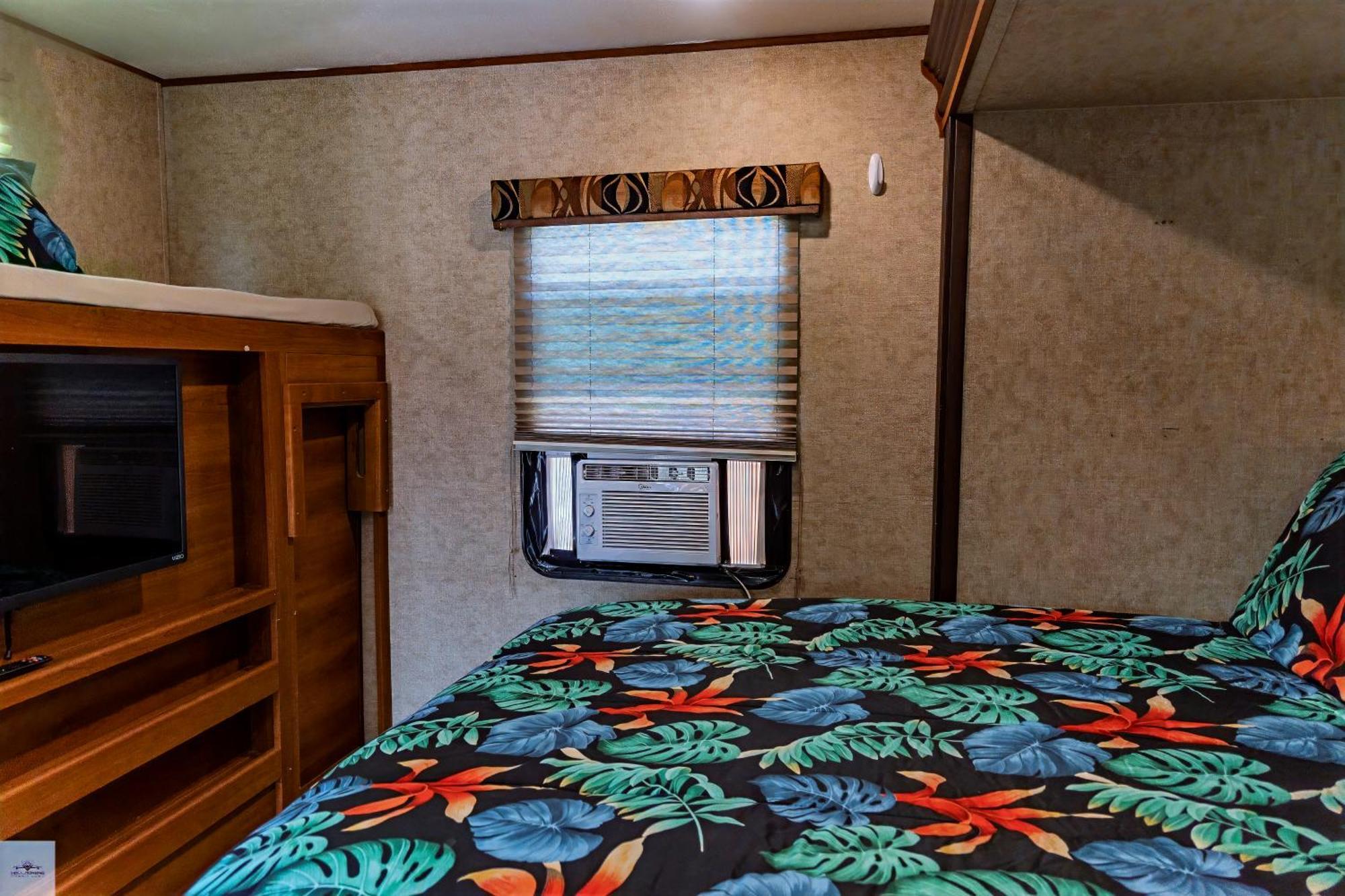 Blue Dolphin And 4* Grand Isle