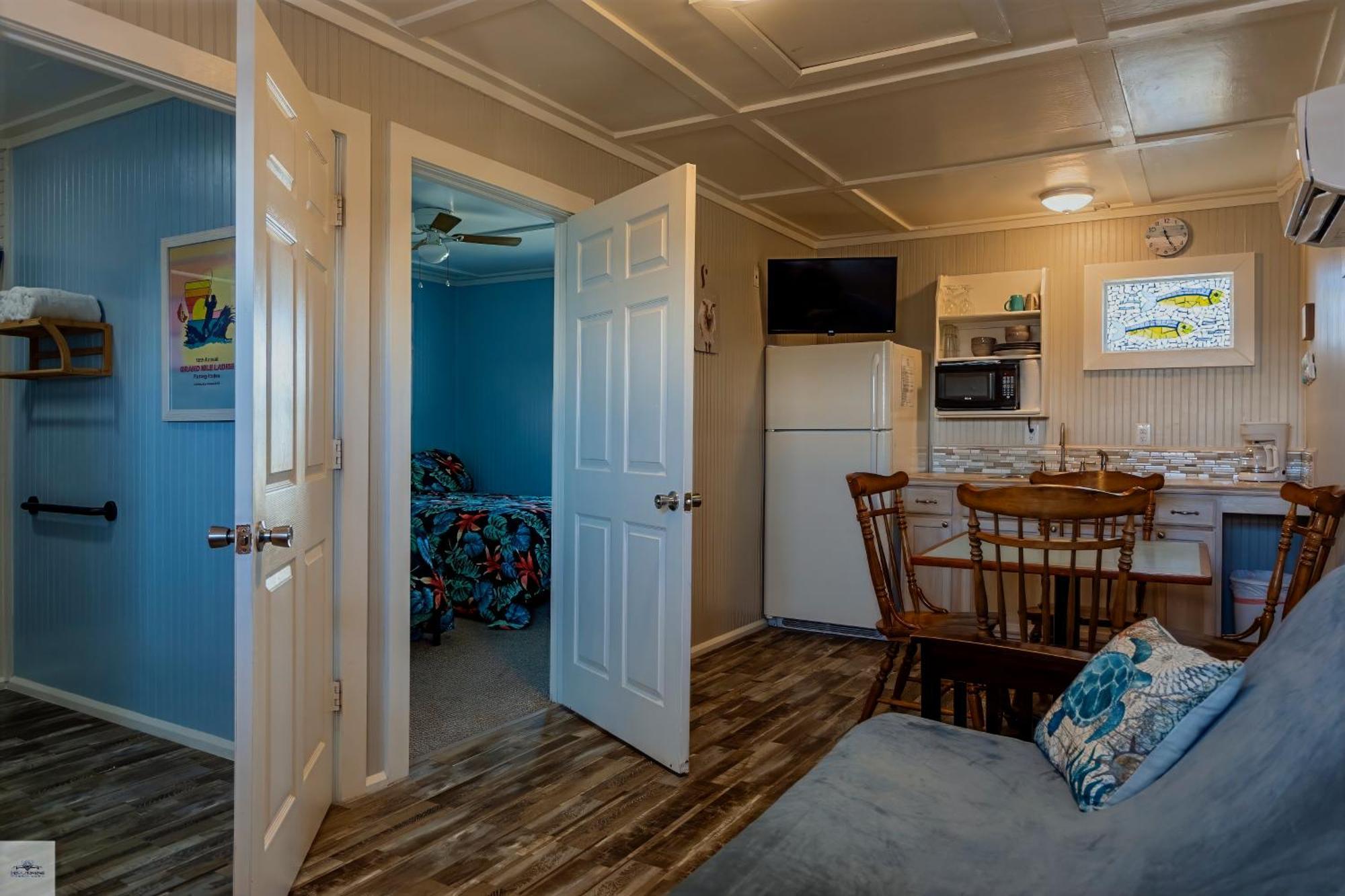 Blue Dolphin And 4* Grand Isle